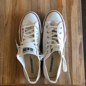 NWOT CHUCK TAYLOR CONVERSE ALL STAR LOW
